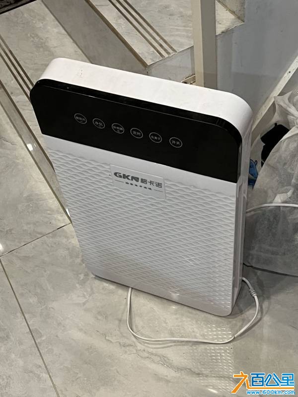 出一个空气净化器10r 给钱就出 白菜价